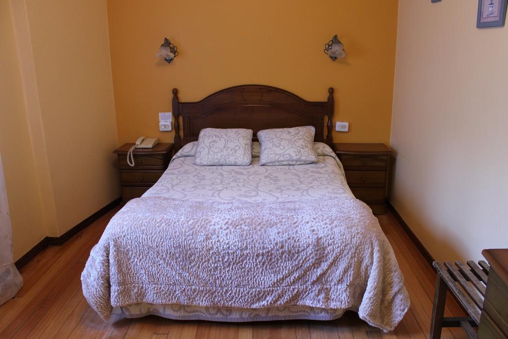 Pr Alameda Hotel Santiago de Compostela Bagian luar foto