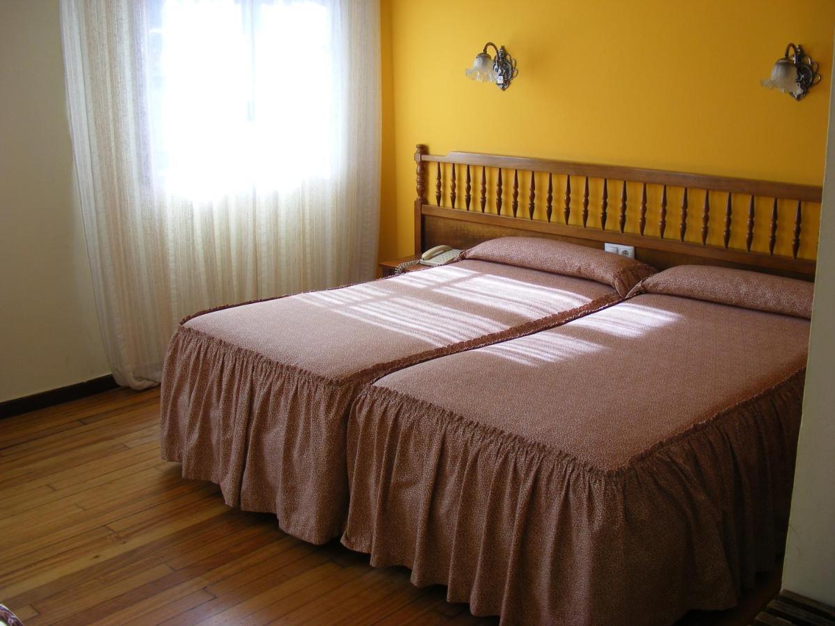 Pr Alameda Hotel Santiago de Compostela Ruang foto
